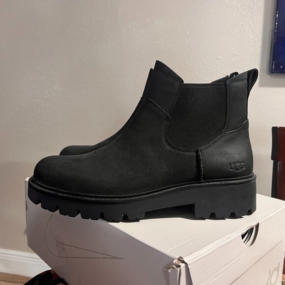 UGG Women's black leather boots size 10 Never worn - Picture 1 of 6